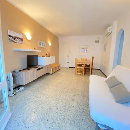 Agi Sant Isidre Apartment *